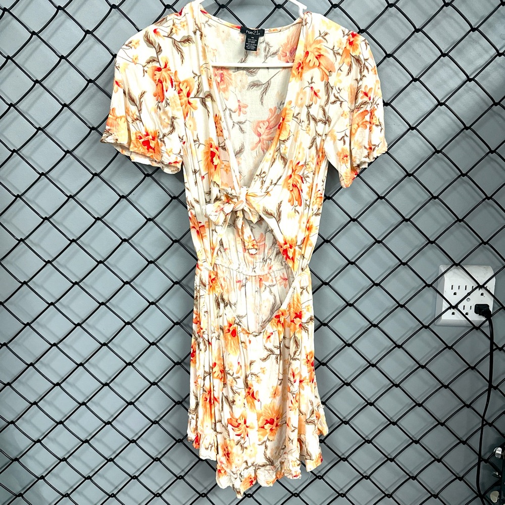 Floral front tie cutout romper